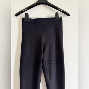 Ultracor Black Classic Laser Cut Leggings size Small EUC